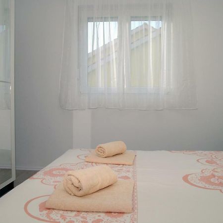 Holiday Home Luka Задар Екстериор снимка