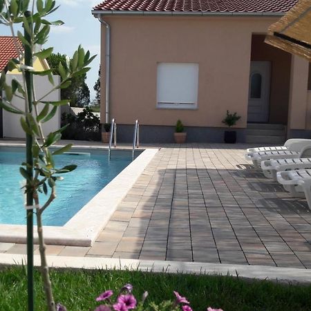 Holiday Home Luka Задар Екстериор снимка