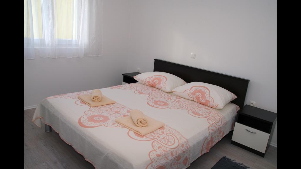 Holiday Home Luka Задар Екстериор снимка