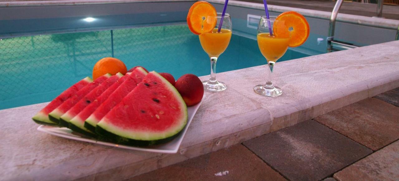 Holiday Home Luka Задар Екстериор снимка