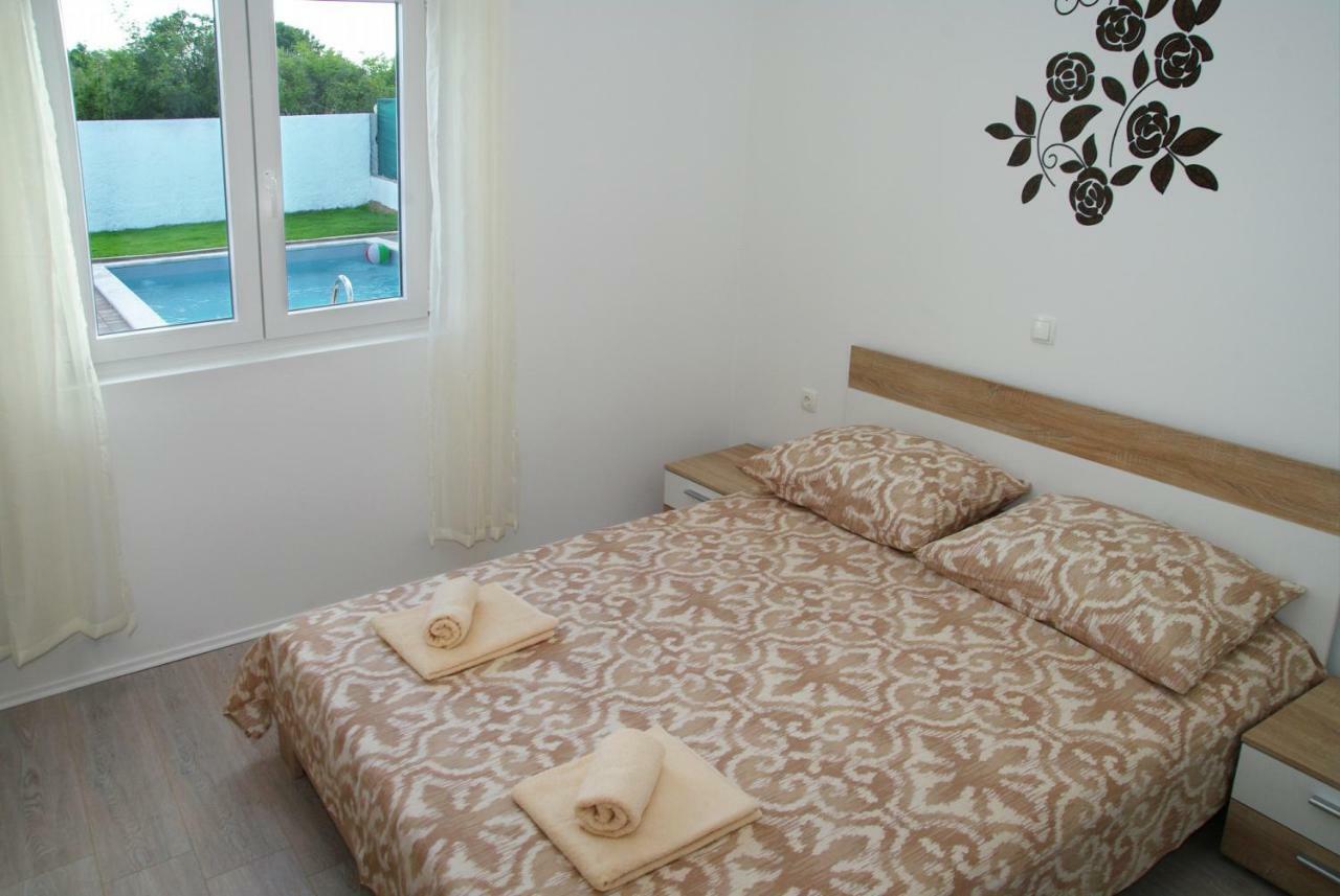 Holiday Home Luka Задар Екстериор снимка