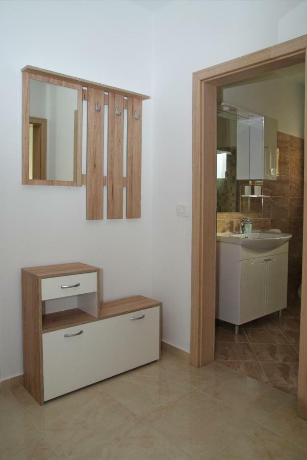 Holiday Home Luka Задар Екстериор снимка